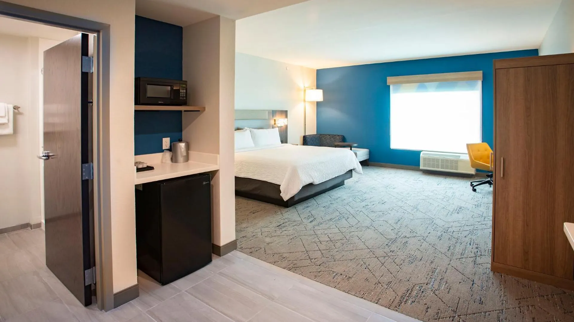 Holiday Inn Express & Suites Pensacola Airport North - I-10 By Ihg Ferry Pass