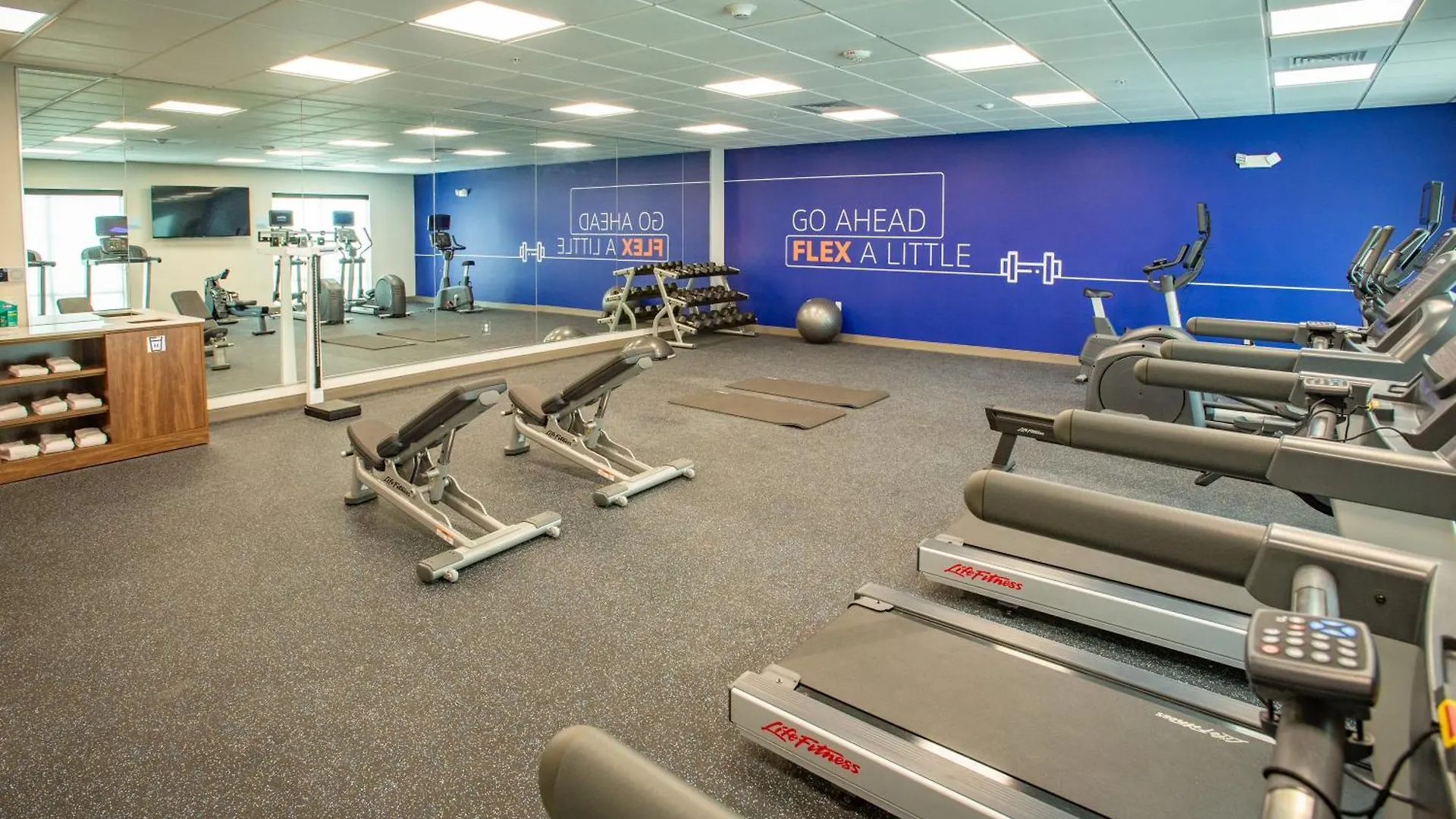Hotel Holiday Inn Express & Suites Pensacola Airport North - I-10 By Ihg Ferry Pass
