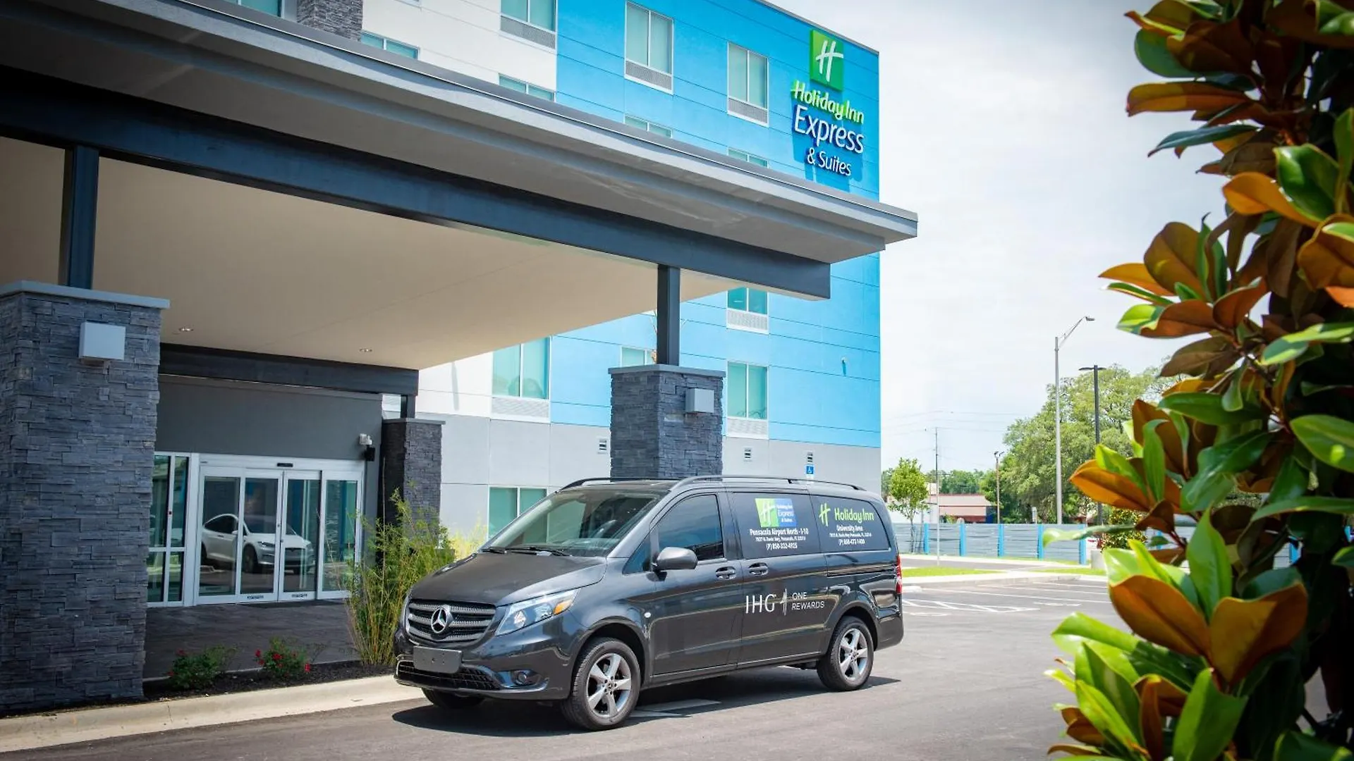 Hotel Holiday Inn Express & Suites Pensacola Airport North - I-10 By Ihg Ferry Pass
