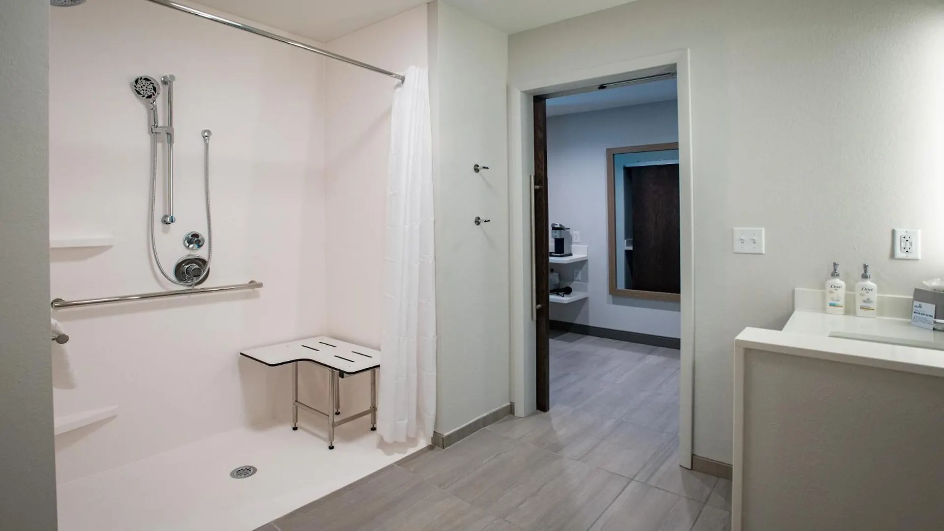 Holiday Inn Express & Suites Pensacola Airport North - I-10 By Ihg Ferry Pass 2*,
