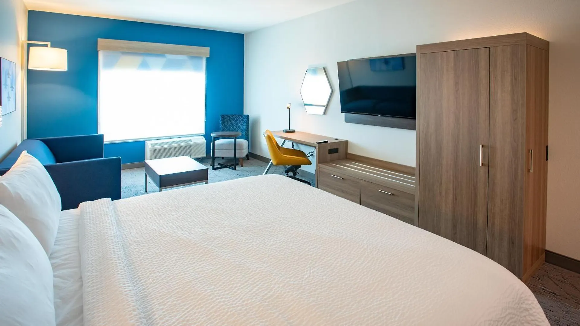 Holiday Inn Express & Suites Pensacola Airport North - I-10 By Ihg Ferry Pass 2*,  USA